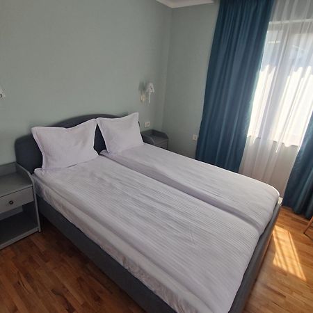 Flowers Apartments Nesebar Ngoại thất bức ảnh