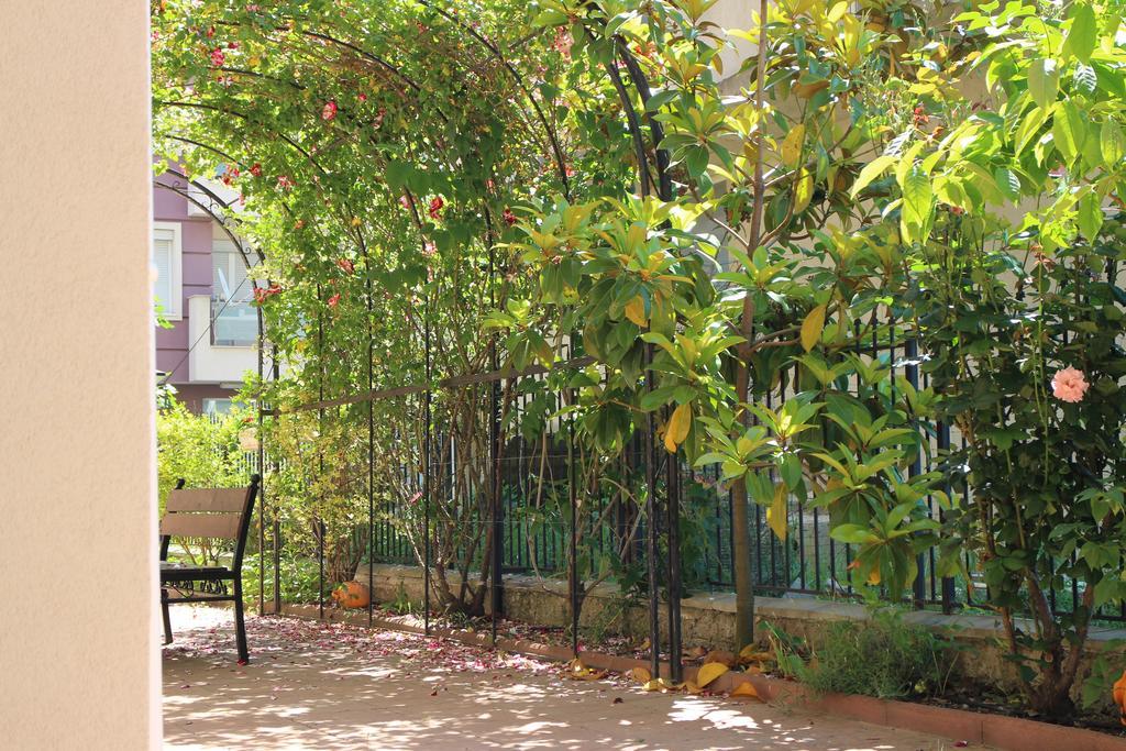 Flowers Apartments Nesebar Ngoại thất bức ảnh
