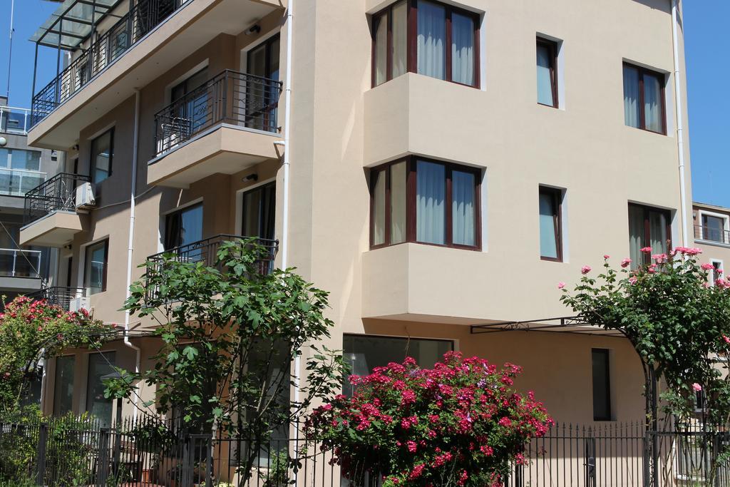Flowers Apartments Nesebar Ngoại thất bức ảnh