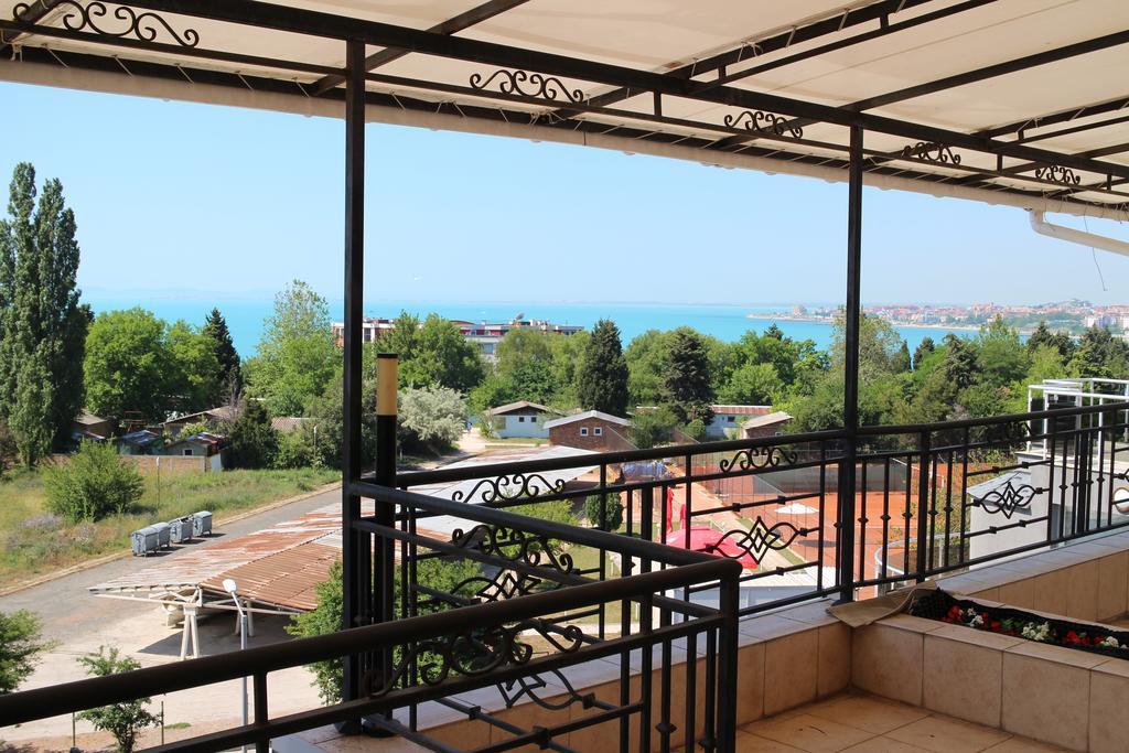 Flowers Apartments Nesebar Ngoại thất bức ảnh